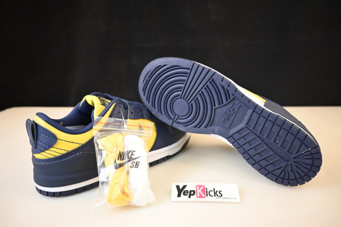 nike dunk low disrupt 2 “michigan” dv4024-400 dv4024-400