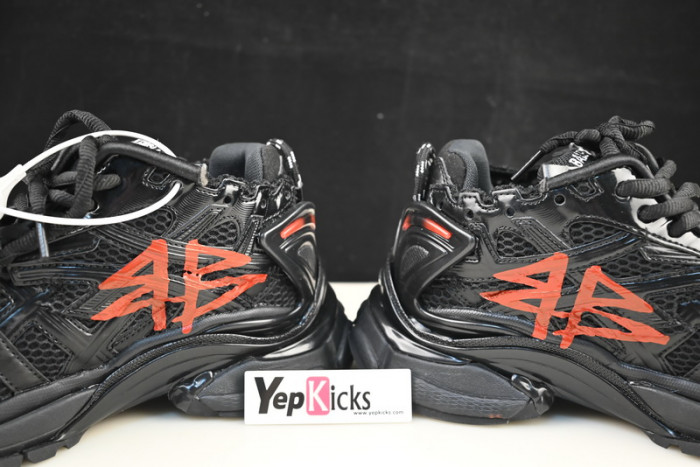 Ba*len*cia*ga runner w3rb1 0102