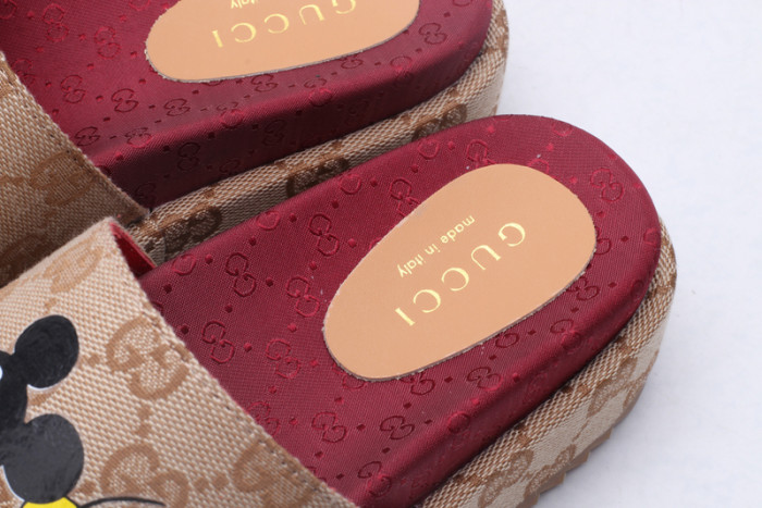 g*u*i sandals d06567