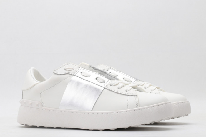 valentino sneakers v106