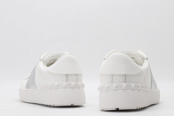 valentino sneakers v106