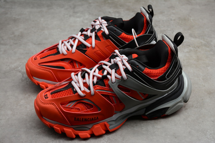 Ba*len*cia*ga track w1gc2 1241