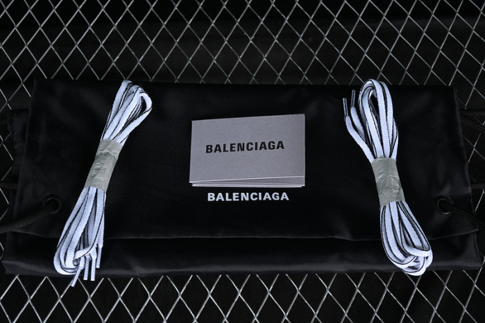 Ba*len*cia*ga track w3ad3 9812