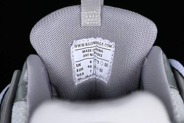 Ba*len*cia*ga track w3ad3 9812