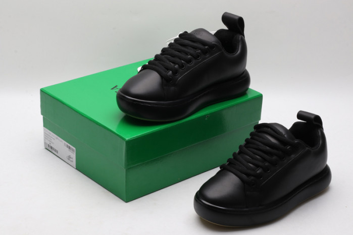 Bo*te*ga ve*ne*ta bv025