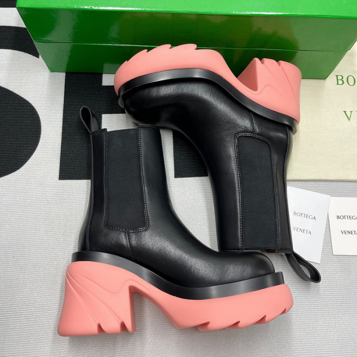 Bo*te*ga ve*ne*ta bv033