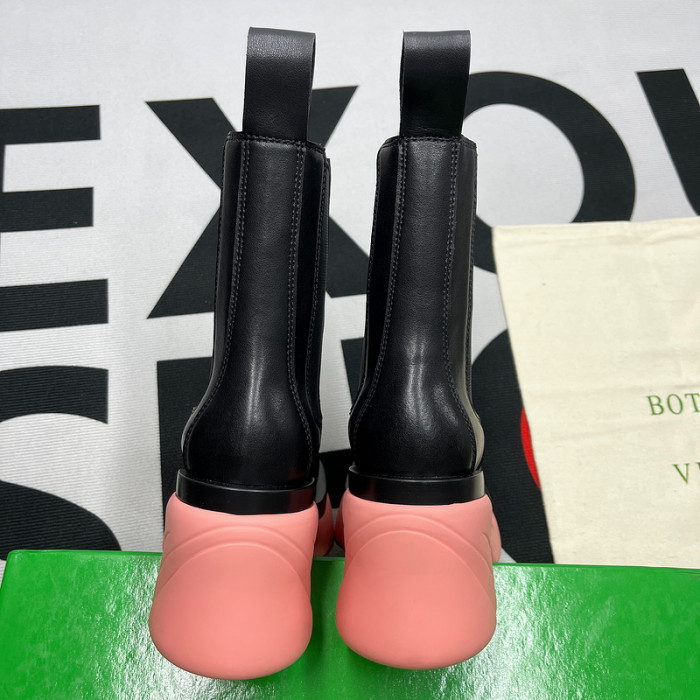 Bo*te*ga ve*ne*ta bv033