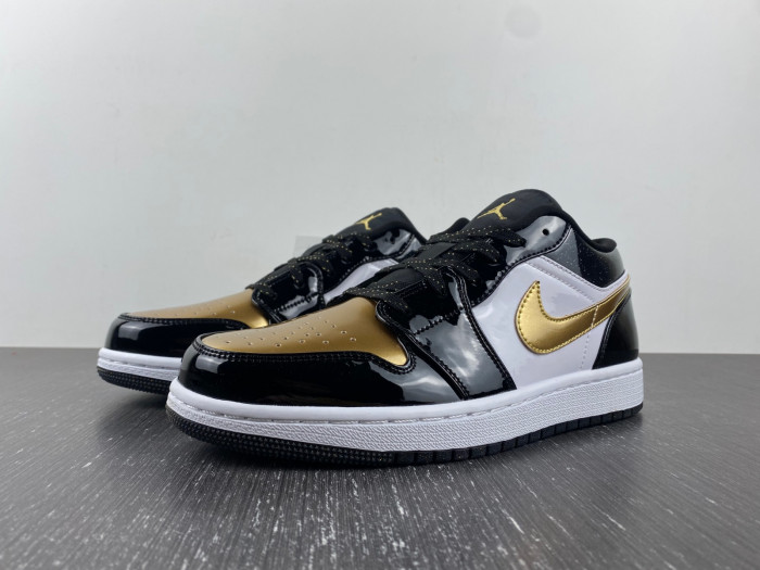 jordan 1 low se gold toe dr6970-071