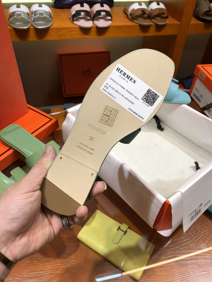 H**mes slippers h066