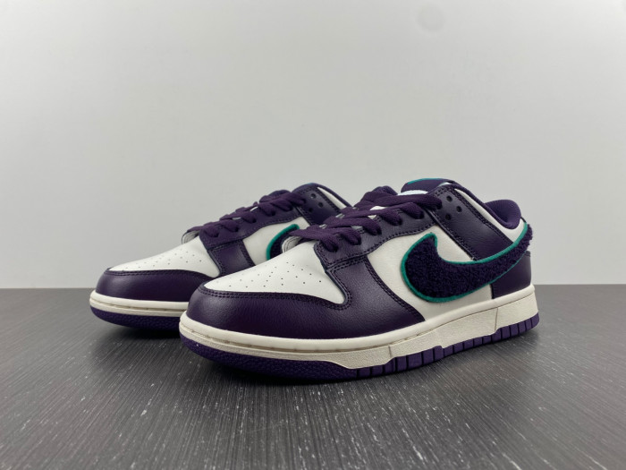 nike dunk low “chenille s*h” dq7683-100