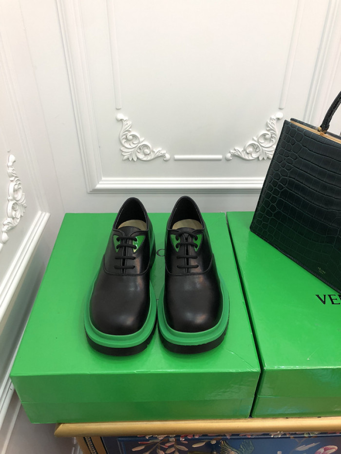 Bo*te*ga ve*ne*ta bv017