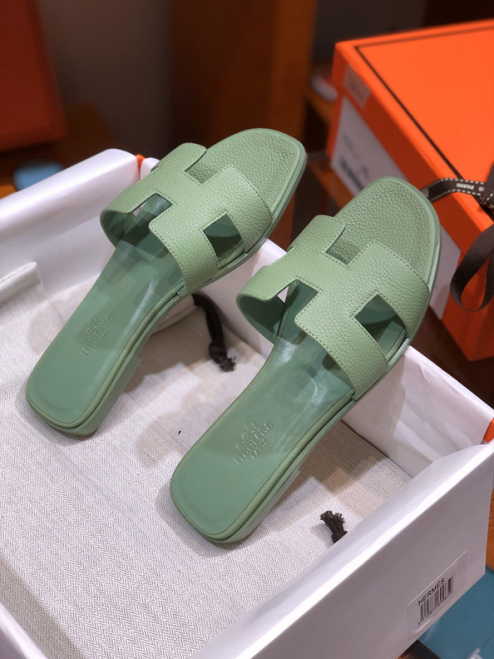 H**mes slippers h065