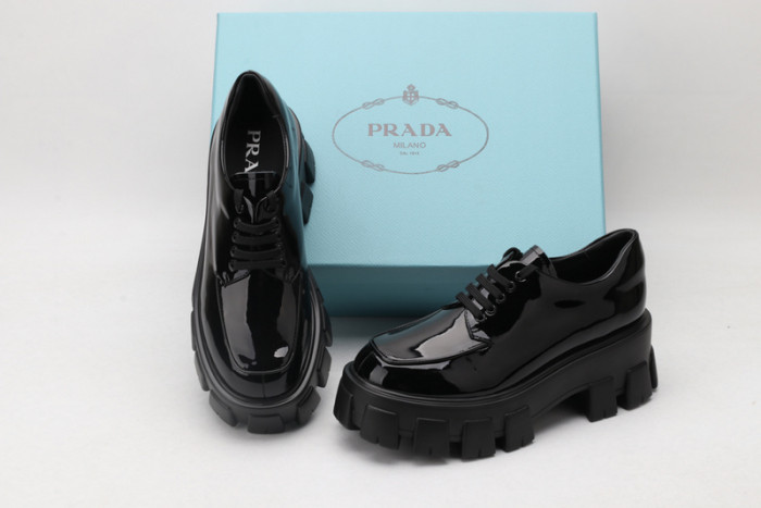 pra*a loafers p031