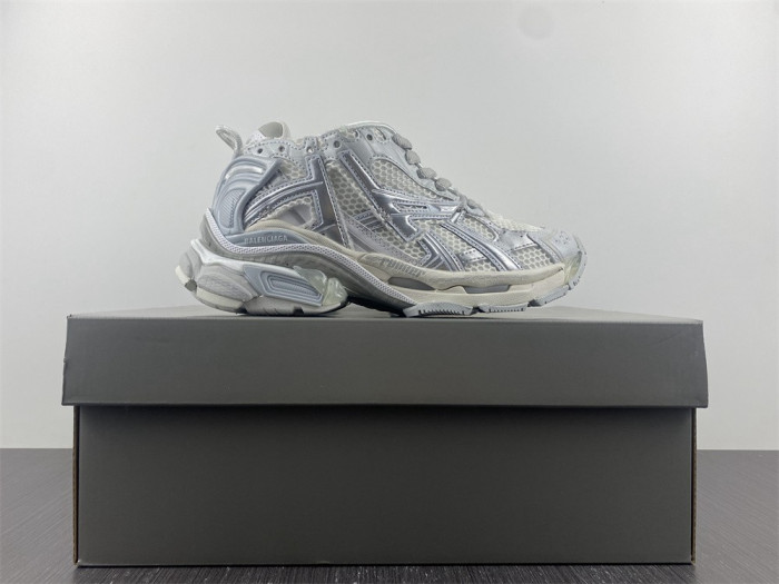 Ba*len*cia*ga runner w3rbl 8100