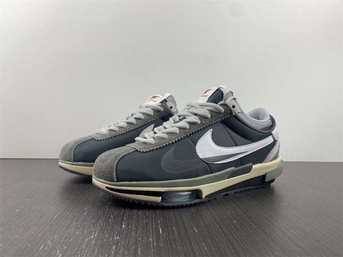 sacai x air zoom cortez sp 4.0 dq0581-001