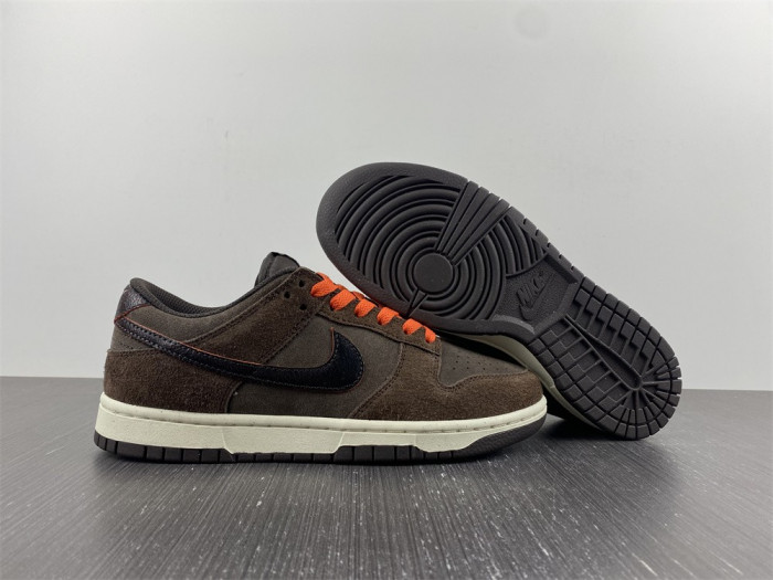nike dunk low “baroque brown” dq8801-200