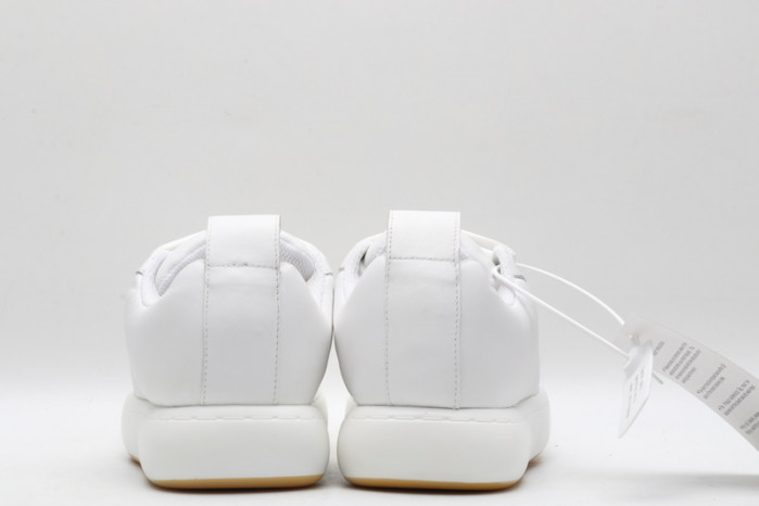 Bo*te*ga ve*ne*ta bv023