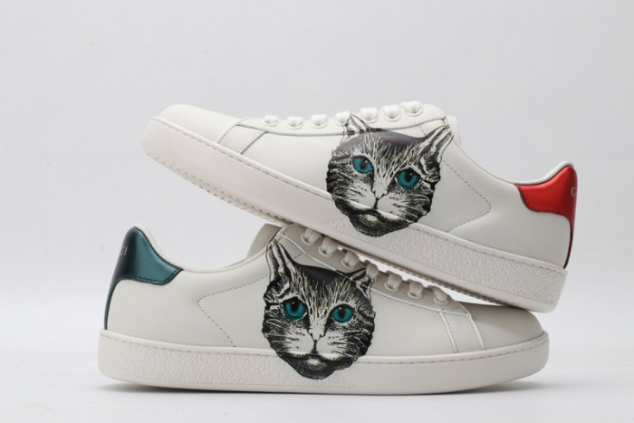 g*u*i ace embroidered low-top sneaker g104