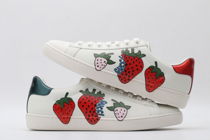 g*u*i ace embroidered low-top sneaker g102