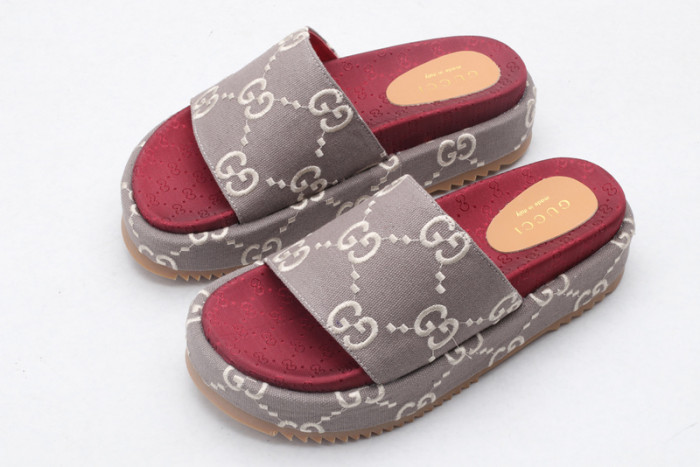 g*u*i sandals d06574