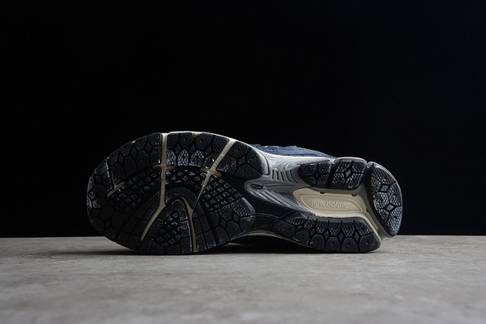 new balance 2002r protection dark navy m2002rdf