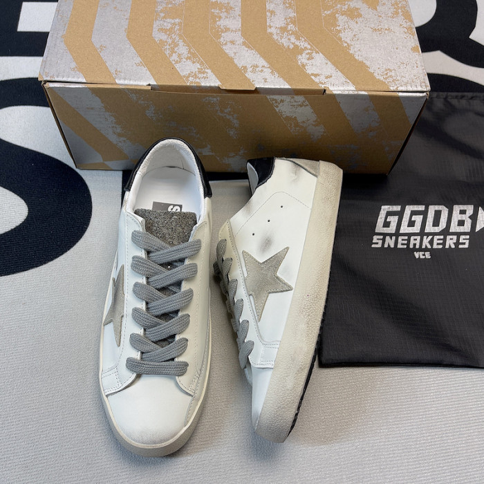 golden goose S*per-star sneaker gg06