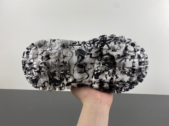 Ba*len*cia*ga defender trainers 685613-w2rg1 9010