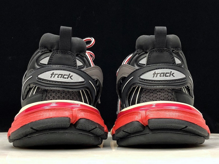 Ba*len*cia*ga track sneaker w09o5 8131