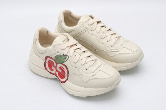 g*u*i ace embroidered low-top sneaker e2289