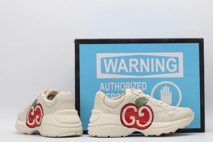 g*u*i ace embroidered low-top sneaker e2289