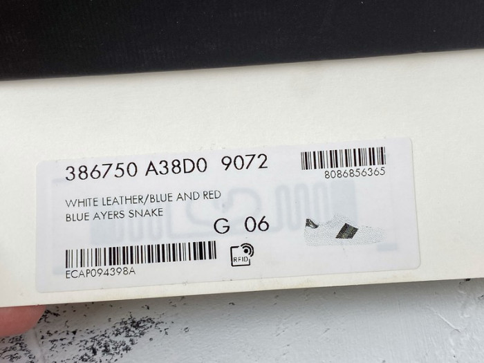 g*u*i ace embroidered low-top sneaker e2275