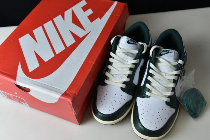 nike dunk low vintage green dq8580-100