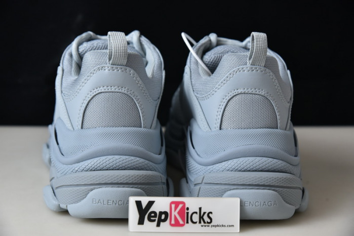 Ba*len*cia*ga triple s sneaker w2fw1 4700