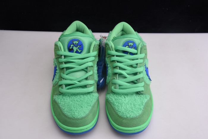 dead x nike sb dunk low“ green bear” cj5378-300