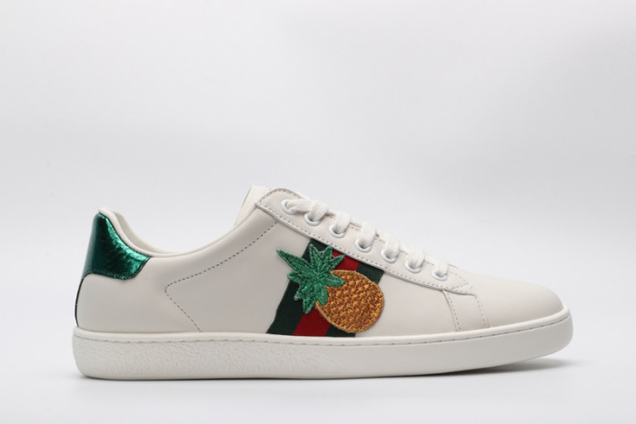 g*u*i ace embroidered low-top sneaker e2304