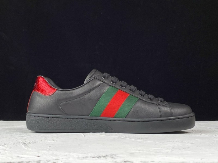 g*u*i ace embroidered low-top sneaker e2271