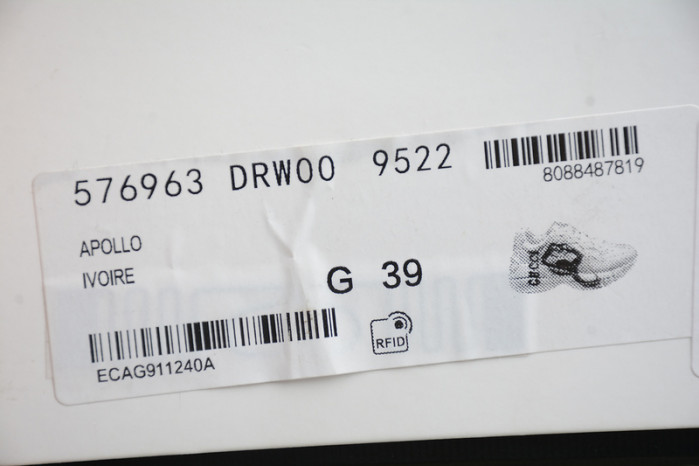 g*u*i ace embroidered low-top sneaker e2279