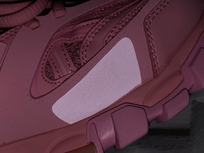 Ba*len*cia*ga track led trainers 3.0 led ecbl911661c