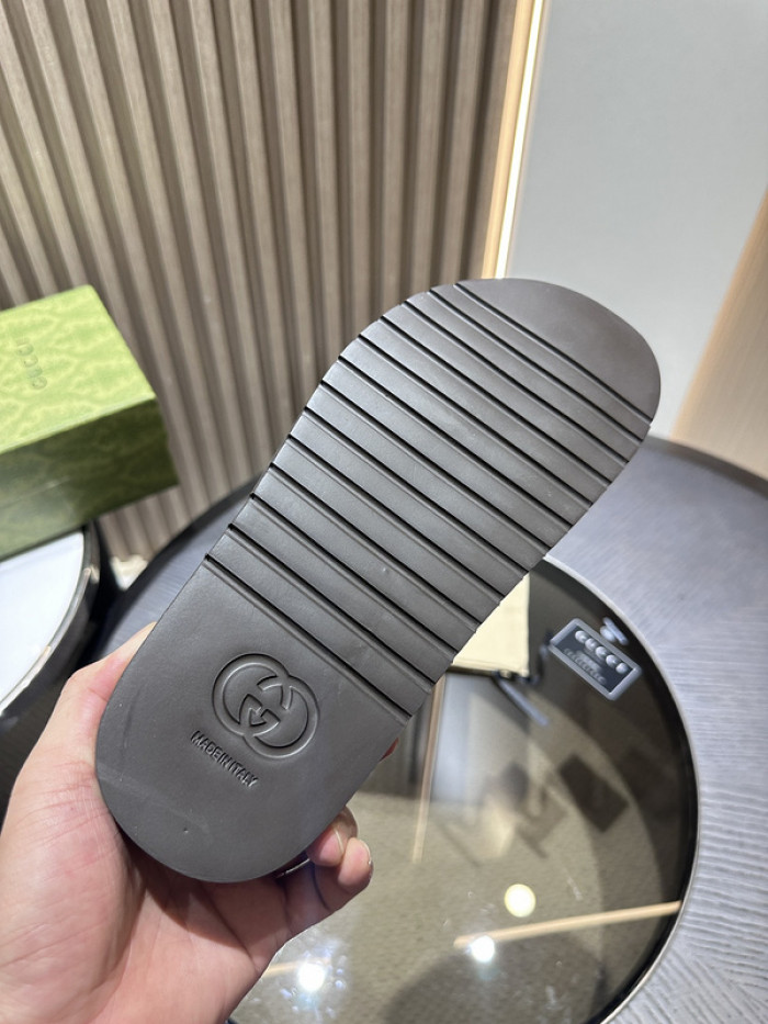 g*u*i sandals d06665