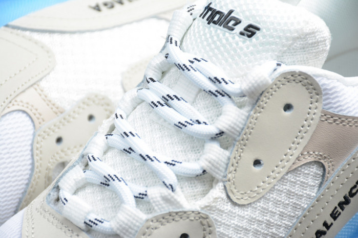Ba*len*cia*ga triple s sneaker w09o5 7413