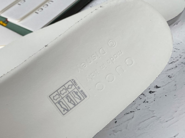 g*u*i ace embroidered low-top sneaker e2273