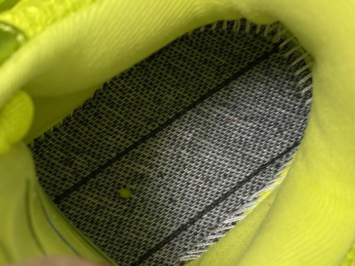 Ba*len*cia*ga track led trainers 3.0 led ecbl911861c