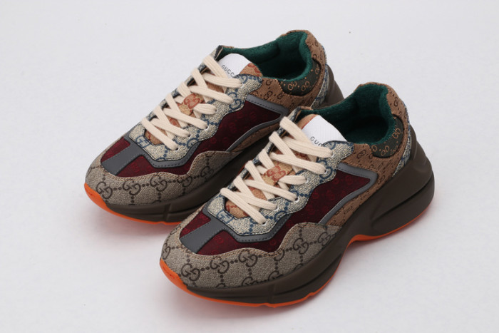 g*u*i ace embroidered low-top sneaker e231211