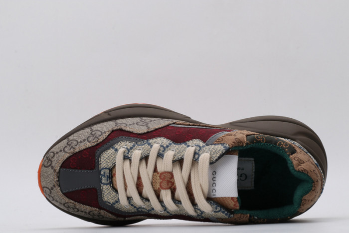 g*u*i ace embroidered low-top sneaker e231211