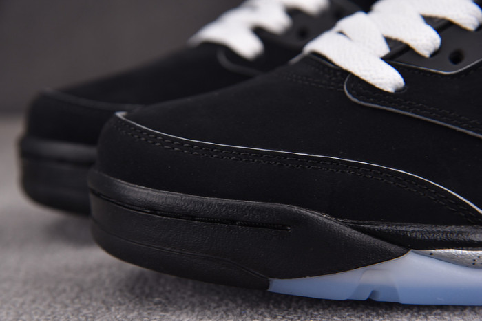 AIR JORDAN 5 “BLACK METALLIC REIMAGINED” HF3975-001