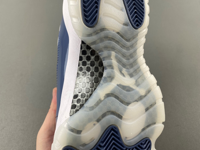 air jordan 11 low fv5104-104