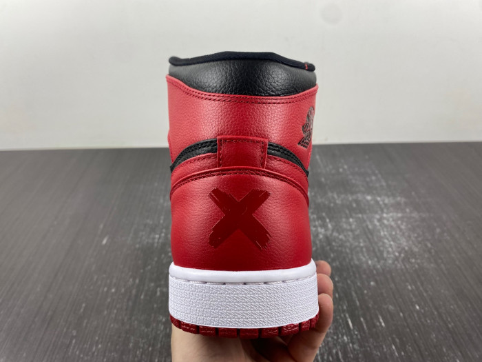 air jordan 1 retro high “banned” 432001-001