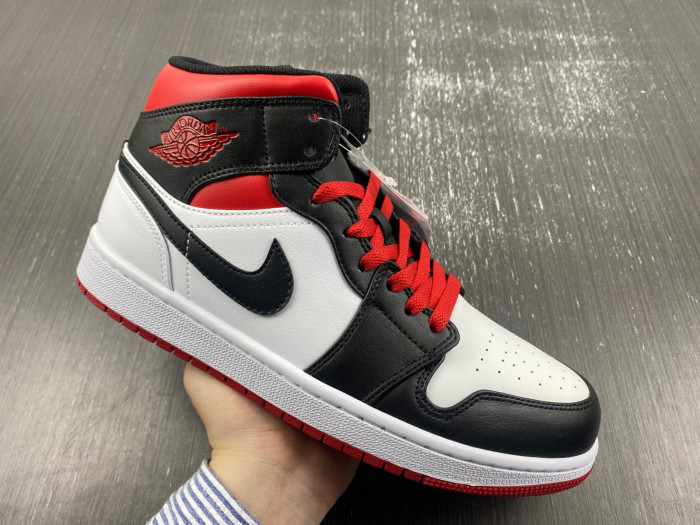 air jordan 1 mid “gym red” dq8426-106