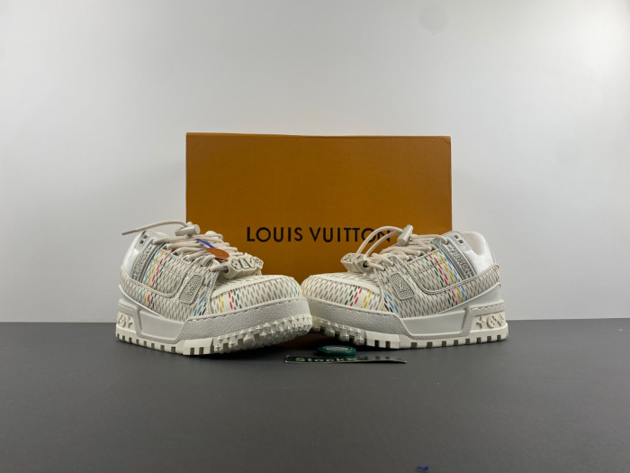 l0vt sneakers