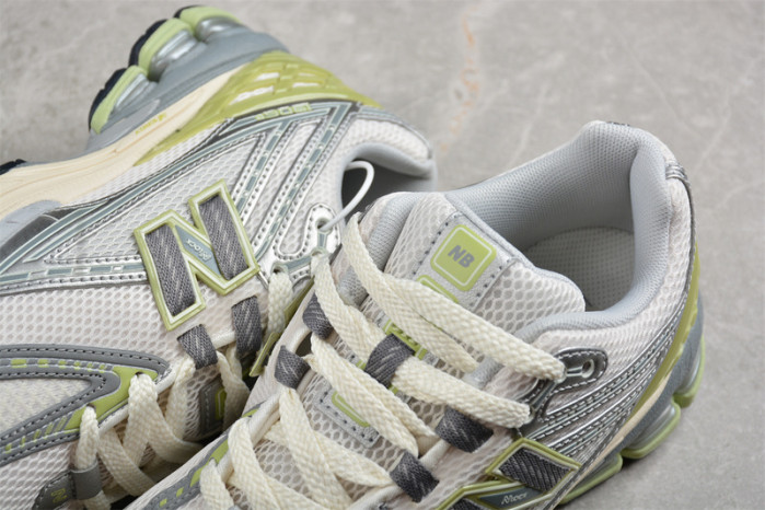 new balance m1906rem